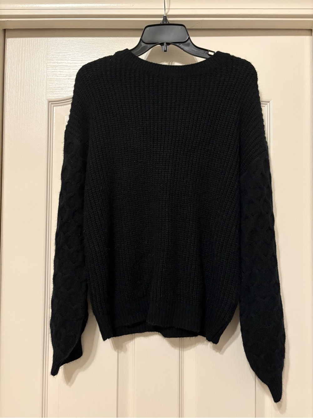Black Women's Cable Sleeve Knit Sweater